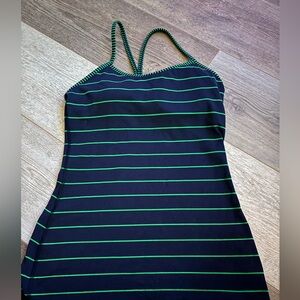 Lululemon tank size 6